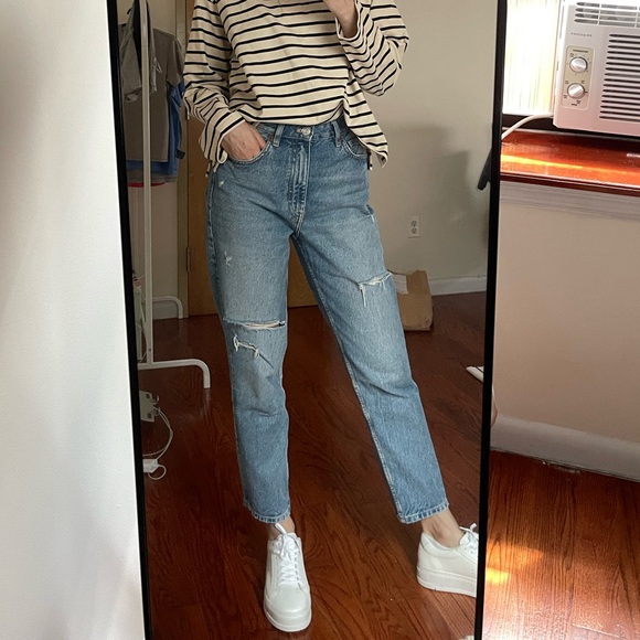 Zara Blue Mom’s fit Jeans / Size 6 - Picture 1 of 3
